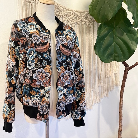 Fifteen Twenty Floral Tapestry Bomber Jacket Coat Sweater Blazer - Size Large - Picture 4 of 8